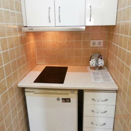 Apartamento A 17 M. De La Playa *