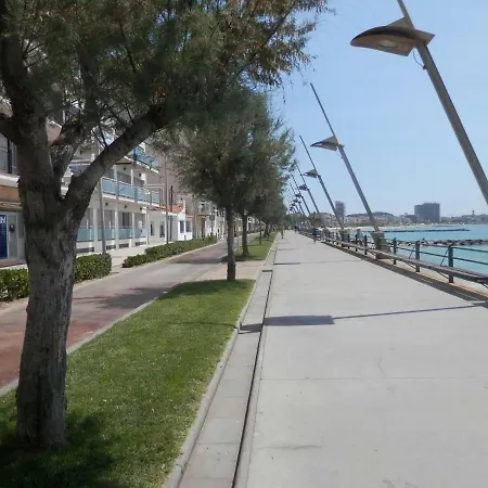 A 17 M. De La Playa Sant Antoni De Calonge